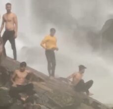 Amargarh Water Fall: A mistake and a big accident…! Watch Live Video of how this young man fell in the waterfall