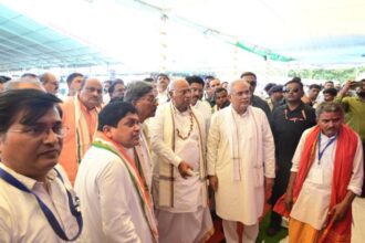 Bharose ka Sammelan: Chief guest and special guests including Chief Minister Baghel are observing the site and exhibition of departmental schemes, see VIDEO