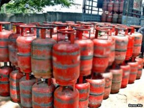 LPG Cylinder: Good news came early in the morning...! LPG cylinder has become cheaper by ₹ 100 ... check the list