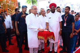 Gift of Development Works: Chief Minister Bhupesh Baghel gifted development works worth Rs 1021.59 crore to Raipur city.