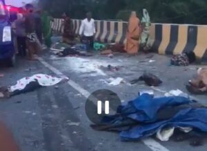 Road Accident: Painful scene…! Very sad news from Bharatpur… dead bodies of 12 people scattered on the road… those with weak hearts should not watch VIDEO