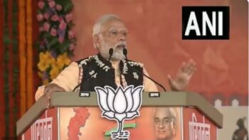 PM Modi Jagdalpur Live: PM Modi's scathing attack on Congress...said - neither the Chief Minister came nor the Deputy Chief Minister came, listen VIDEO