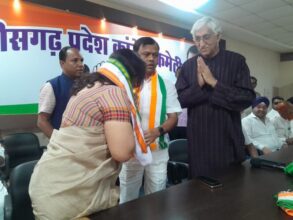 CG Vidhan Sabha Chunav 2023: Big blow to JCCJ before elections...three veterans join Congress