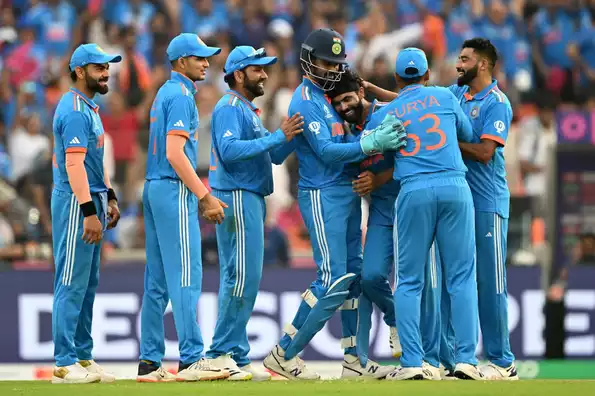 IND vs PAK: India's winning streak over Pakistan continues, defeated for the 8th time in the World Cup, chased 192 runs in 31 overs.