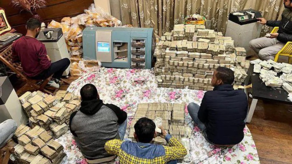 Big Raid Breaking: Surprising news...! Raids at more than 55 places...Rs 94 crore cash-diamonds worth Rs 8 crore-30 luxury watches seized...see
