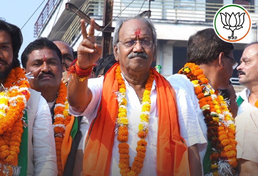 Modi ki Garanti: Brijmohan Aggarwal, who became MLA for the 8th time, registered a historic victory...Celebration on the bulldozer, then listen to what he said...VIDEO