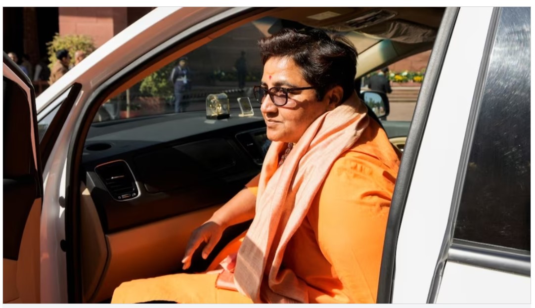 MP Controversial Statement: I neither asked for the ticket earlier, nor am I asking for it now...! Listen to this statement of Sadhvi Pragya Thakur who came forward after ticket cancellation