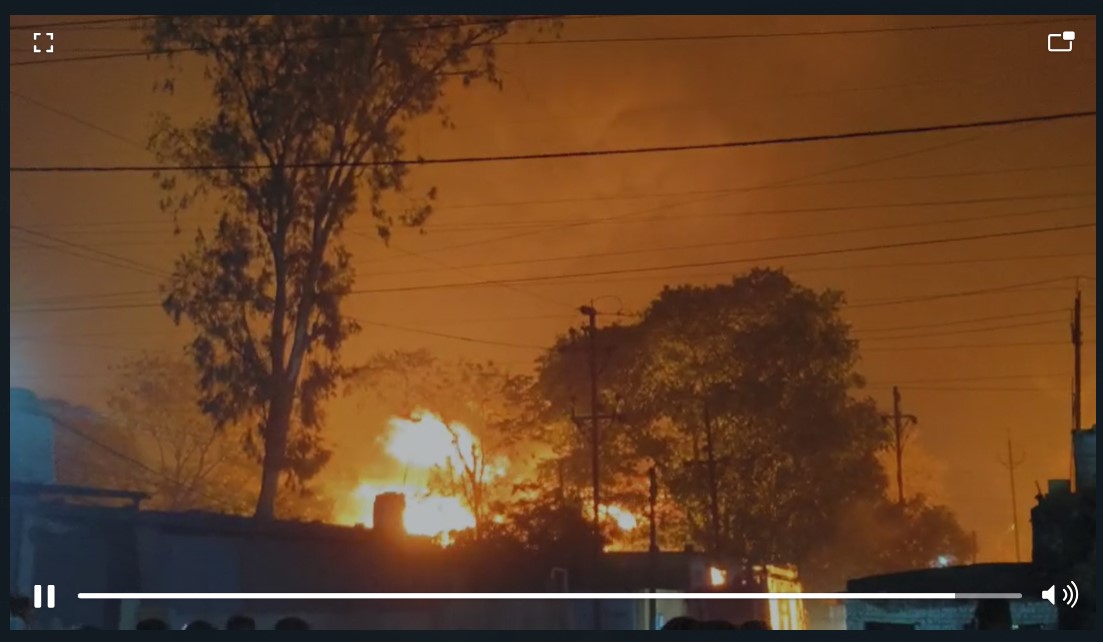 Horrific Fire Breaking: Blast in tanker filled with thinner in Bhilai...! There was a stir, watch the horrifying VIDEO