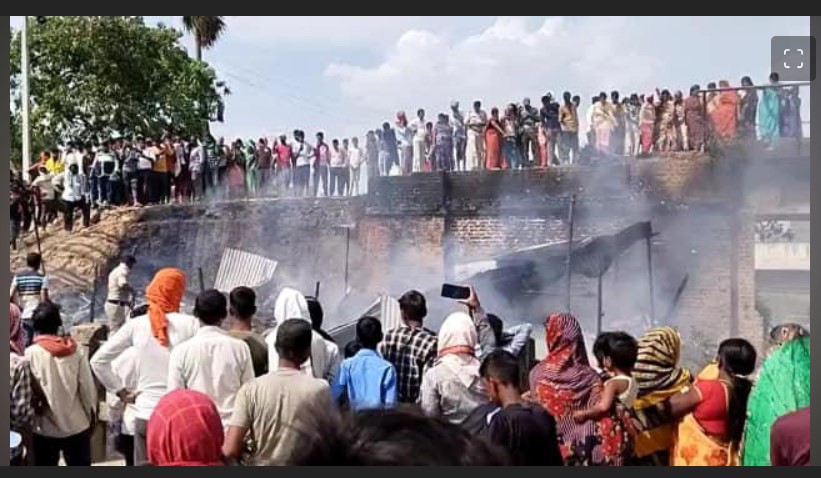 Tragedy by Fire: 6 members of the family burnt to death...! 'Family destroyed' due to spark from transformer
