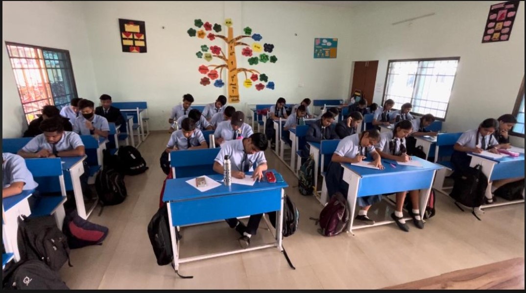 Swami Atmanand Schools: Applications for admission in 751 Swami Atmanand English-Hindi schools from April 10...see how the admission will be done this time.