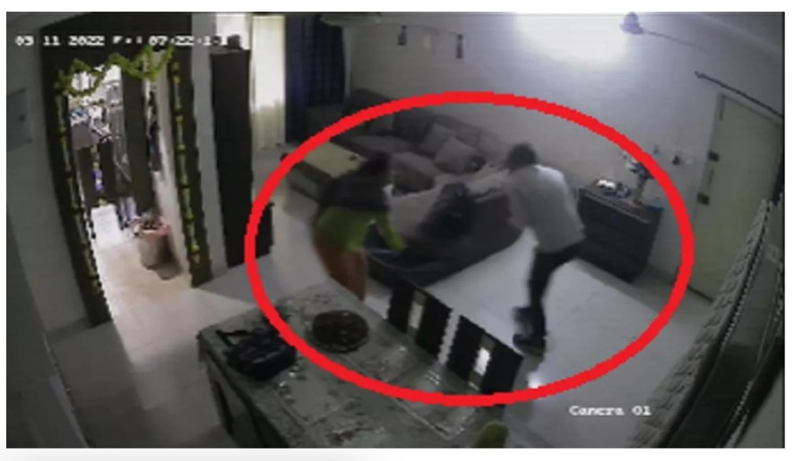 Lecturer in Physics: Had a love marriage...! Wife beats her husband daily, sometimes with a bat and sometimes with a pan...then you will be shocked to see what was captured in CCTV...VIDEO