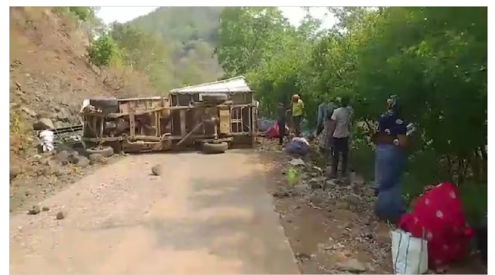 Kawardha Road Accident: Horrific road accident in Chhattisgarh...! Deputy CM Vijay Sharma leaves for the incident site