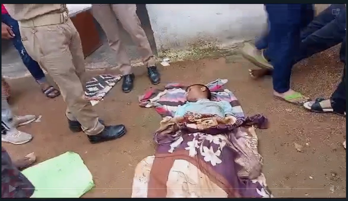 Parents Injured : He was pressuring me to get married...! He committed suicide by attacking his sleeping parents with an axe...VIDEO