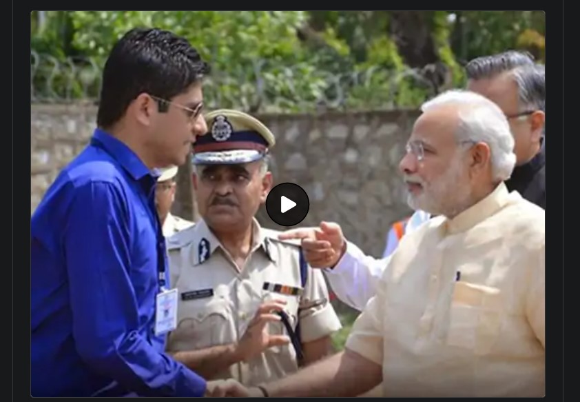 IAS was served a notice because of this photo with PM Modi...! Officer who takes a salary of just ₹1 returns to Chhattisgarh