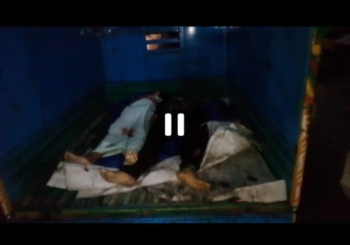 Big Bus Accident: Big bus accident in Hathras...! 12 dead...13th returning from feast...see the VIDEO here