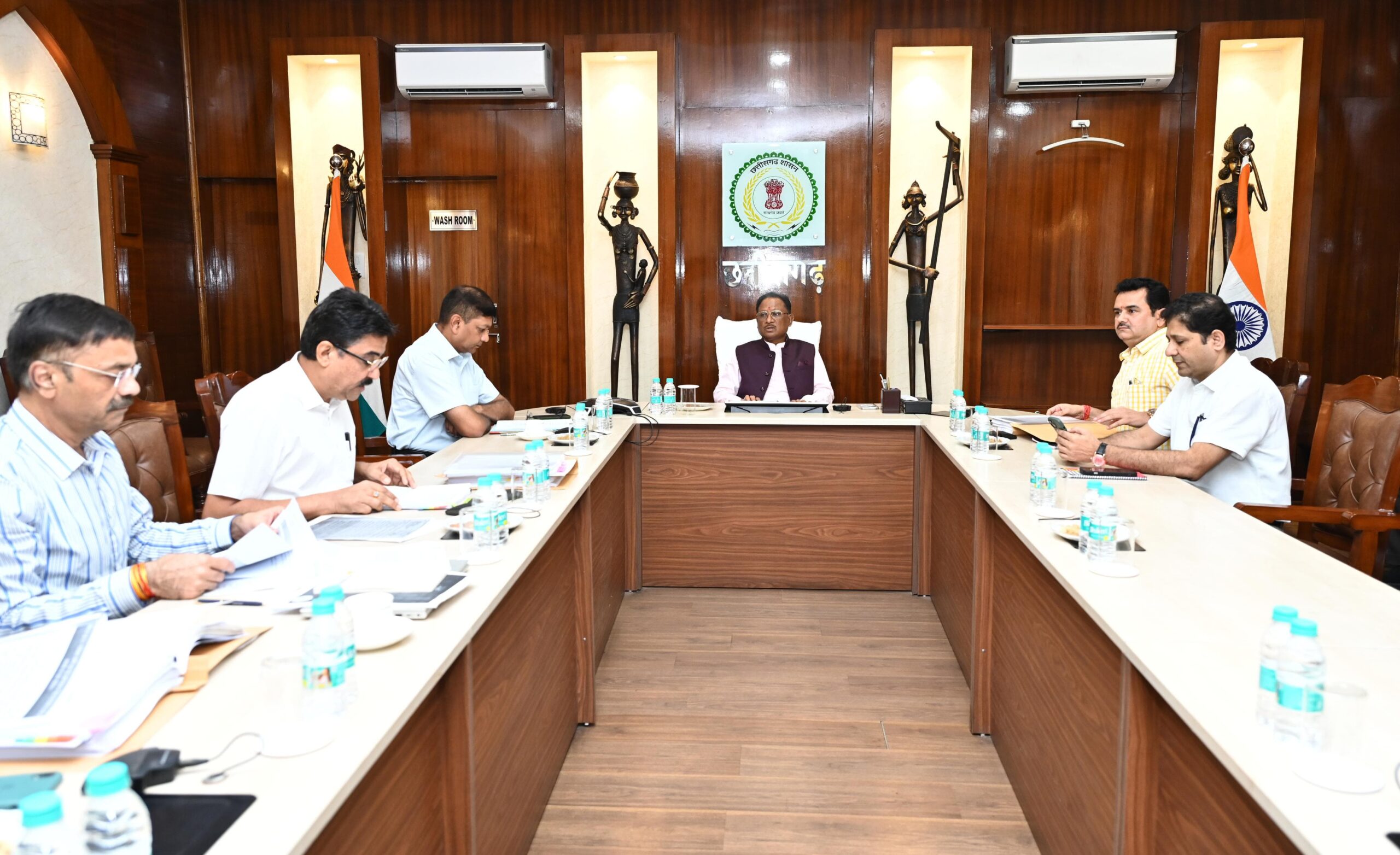 CG Mineral Development Fund Advisory Committee: 20th meeting of Chhattisgarh Mineral Development Fund Advisory Committee concluded under the chairmanship of Chief Minister Vishnu Dev Sai, Rs 300 crore approved for Dongargarh-Kabirdham-Mungeli-Katghora railway line