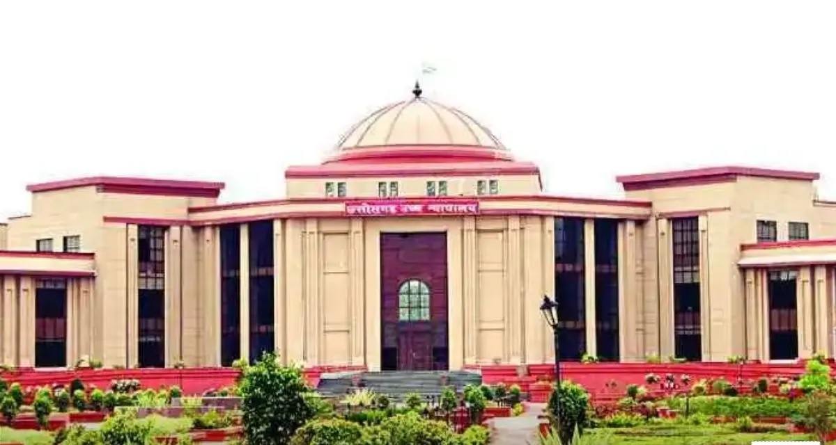 Bilaspur High Court: High Court scolded the Health Department, Chief Justice said - Expensive machines are not just to enhance the beauty of the hospital.