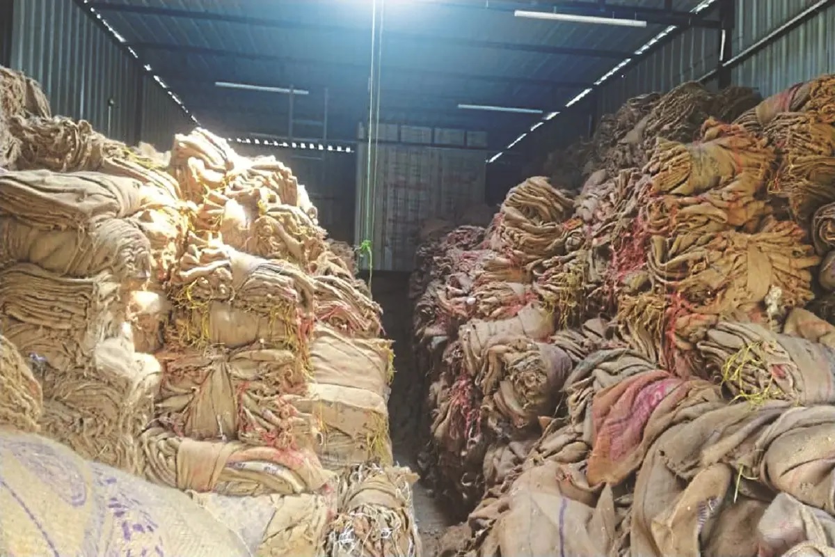 Rice Millers Raid: Farmers upset due to the arbitrariness of rice millers, government becomes strict, 2.85 lakh gunny bags seized