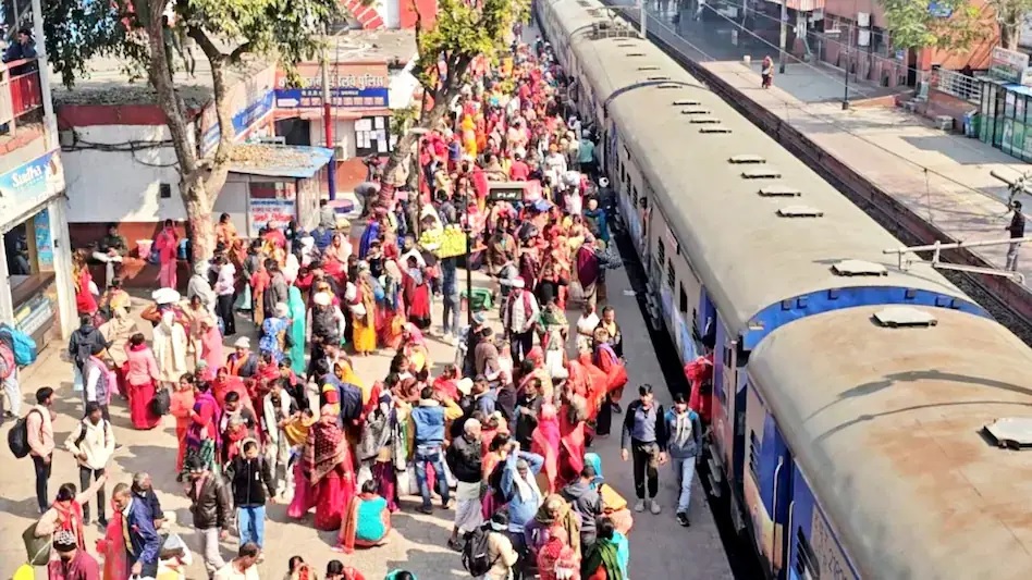 Mahakumbh Update: Mahakumbh Stampede Big Update…! These trains coming to Prayagraj were diverted…all special trains also canceled till further orders…see list here