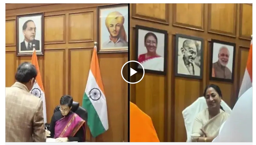 CM of Delhi: Whose picture is in the room, Ambedkar-Bhagat or Modi-Murmu-Gandhi...? CM and former CM face to face... Listen to the video here