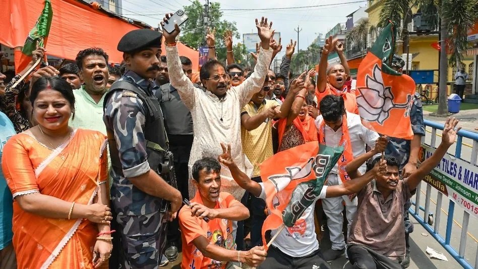 पश्चिम बंगाल में चुनावी रुझानों से बदला सियासी समीकरण, भाजपा खेमे में जश्न, TMC दफ्तरों में पसरा सन्नाटा