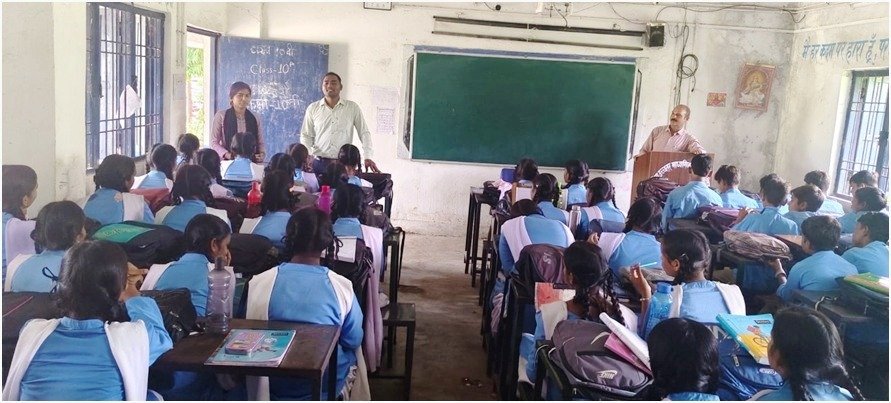 Awareness Campaign : बाल संरक्षण और चाइल्ड हेल्पलाइन 1098 को लेकर जागरूकता अभियान आयोजित